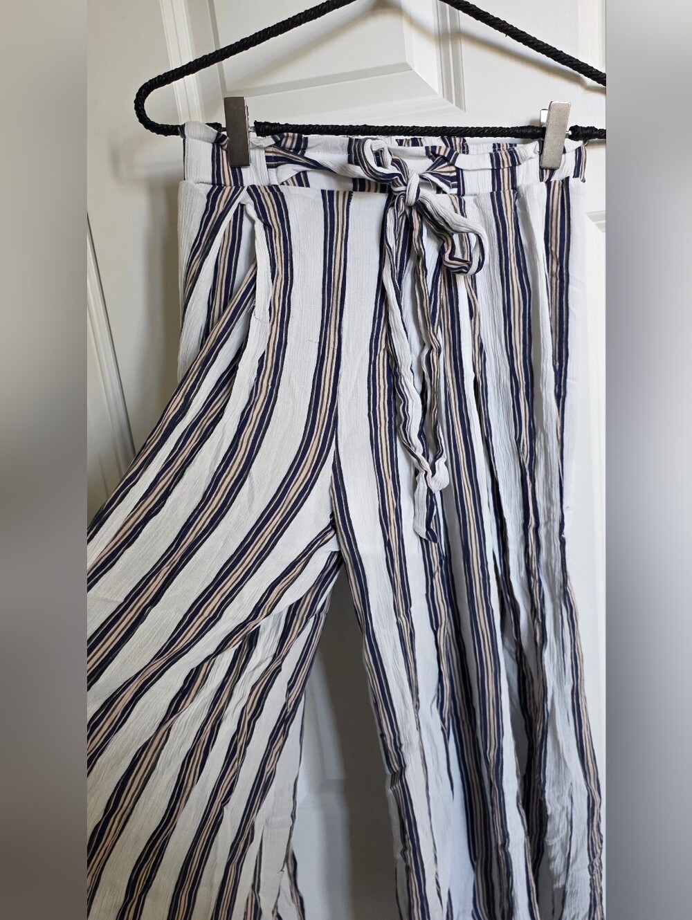 Simplee White Stripe Wide Leg Palazzo Pants Tie Waist Resort Beach Pants Size S - Picture 8 of 13